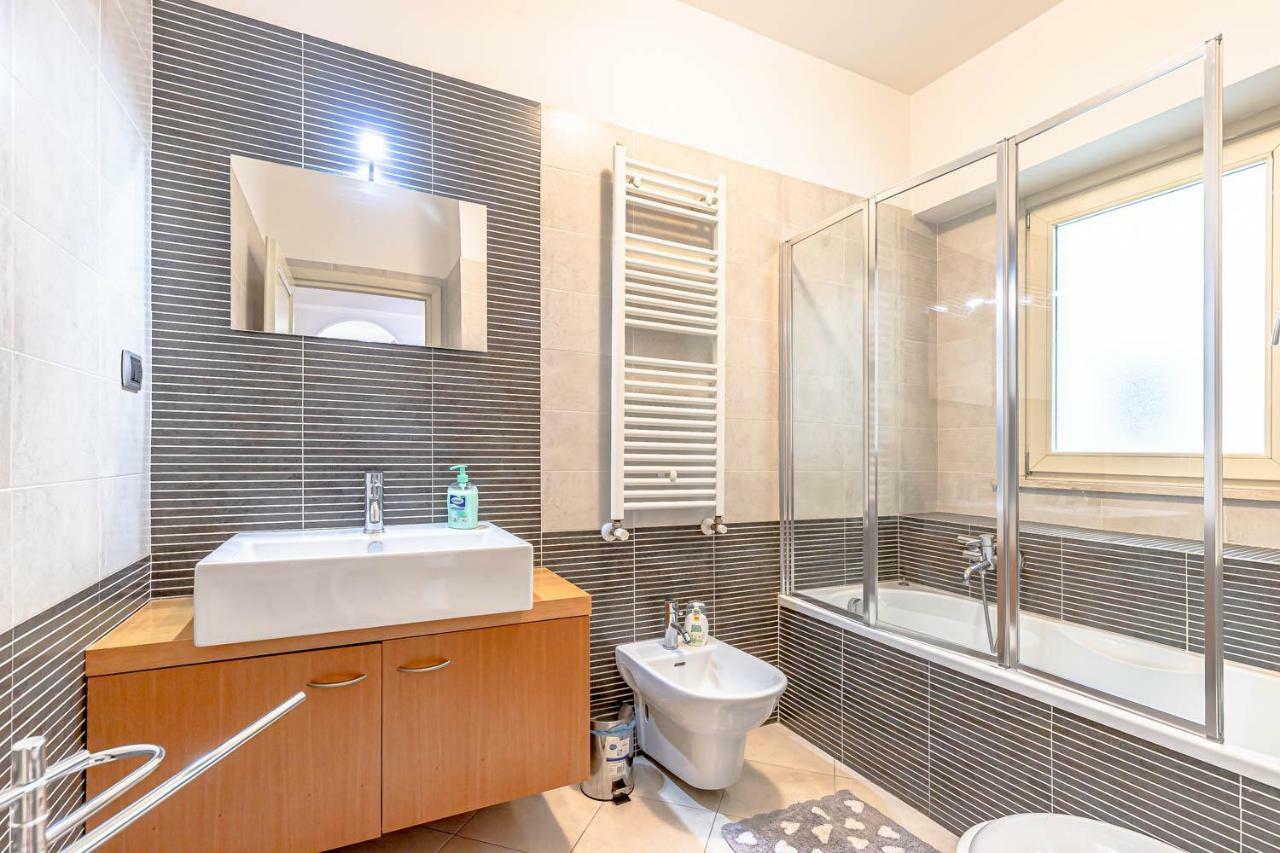 Rocco'S Holidays Apartment Roma Ngoại thất bức ảnh